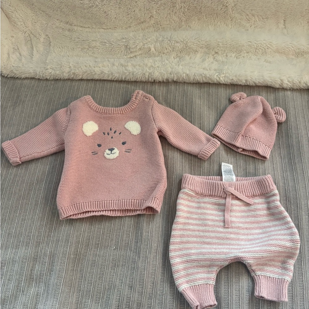 Carter's newborn knit sweater, pants and hat in light pink